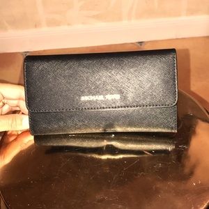 Michael Kors Black JetSet Travel flat trifold wallet